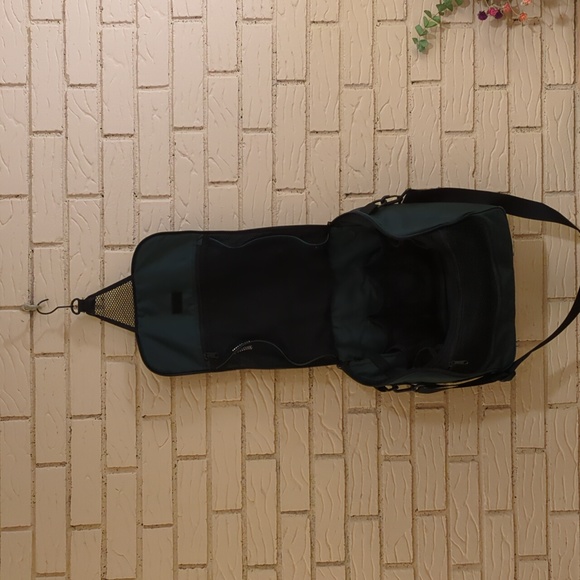 Large L.L. Bean shower bag - Picture 3 of 6